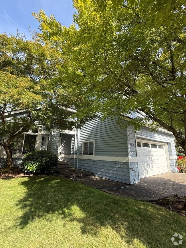 Building Photo - 4Bd/2.5Ba Sammamish Home