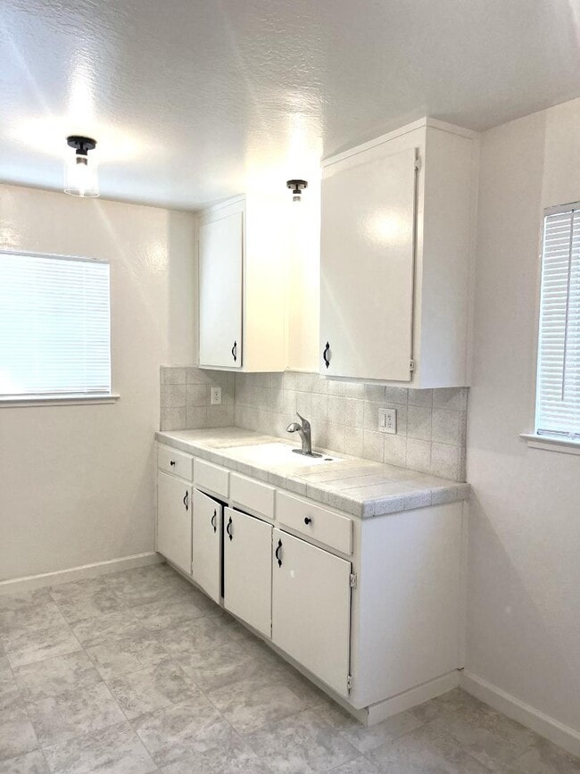 Photo - 7526 Forest St Unidad A