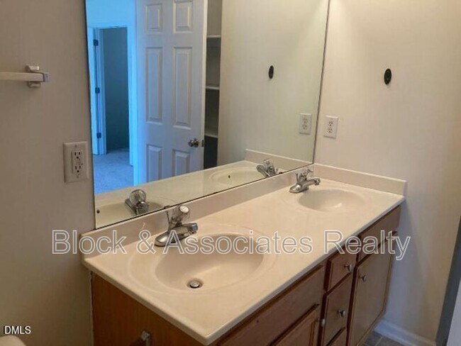 8346 Glenwood Springs Ct