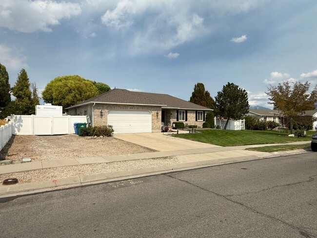 Building Photo - Beautiful home for rent!