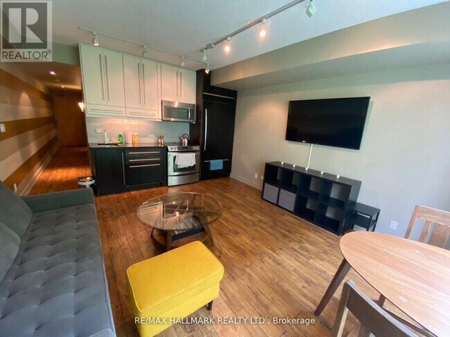 Photo - 350 Wellington St W Unit M14