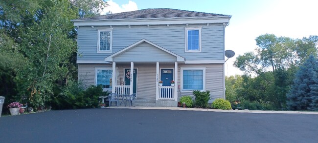 Photo - 1230 Stoughton Ave