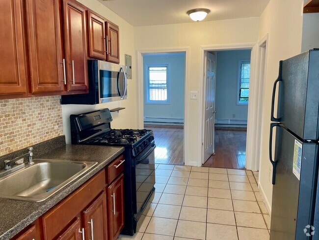 Building Photo - 111 Rogers Ave Unit 2 Rental