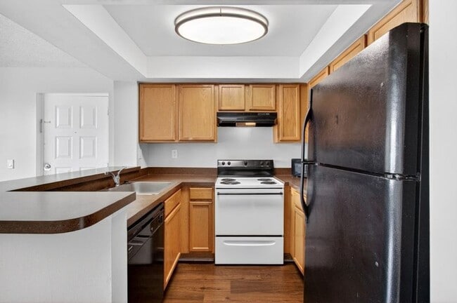 Building Photo - Move-In Ready Rental near Tanger Outlets! Unit 29