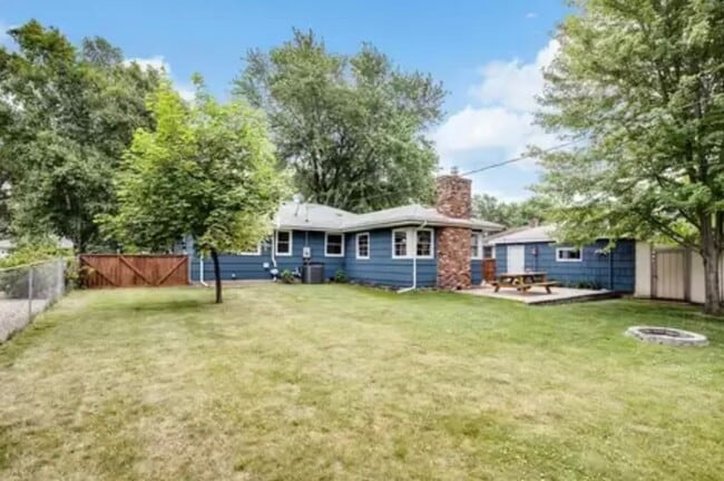 Photo - Beautiful 4BR 2BA Rambler in Roseville