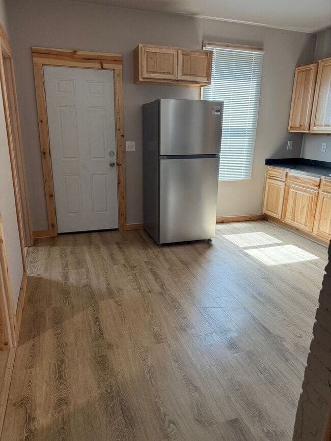 Photo - 818 3rd Ave N
