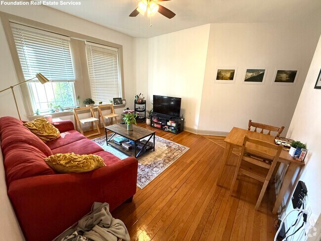 Building Photo - 136 Sutherland Rd Unit 3 Rental