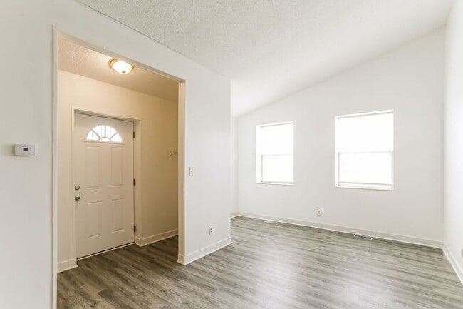 Photo - 2199-2199 Amherst Ave