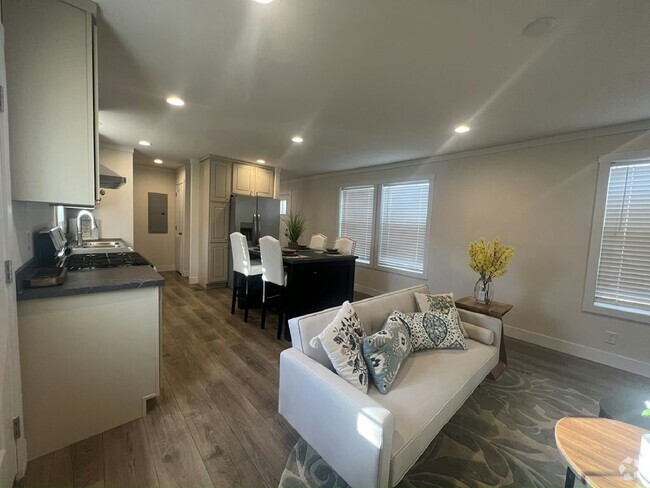 Building Photo - 582 Cimarron Rental