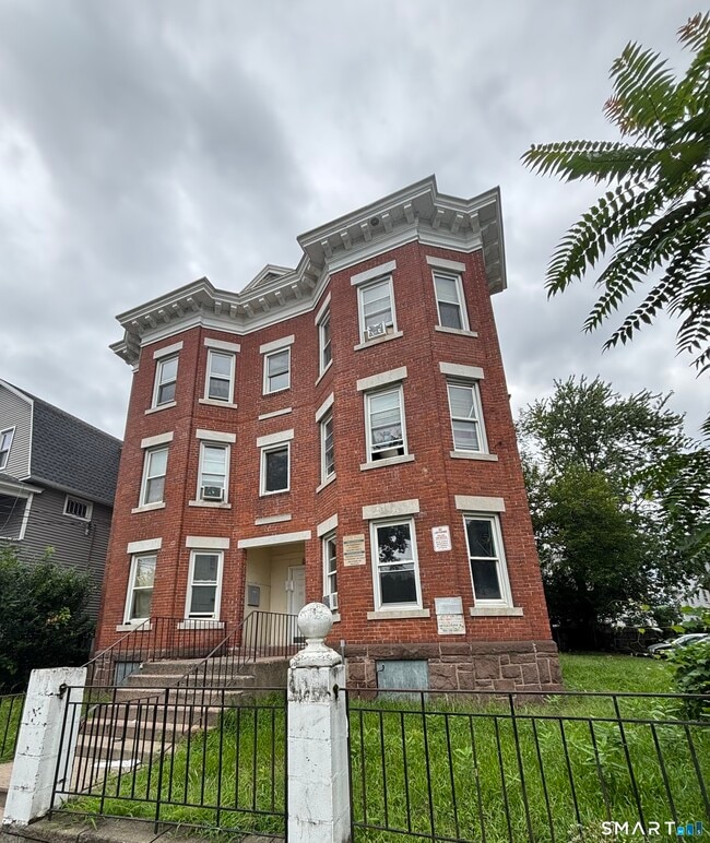 Building Photo - 90 Chadwick Ave Unit 3W