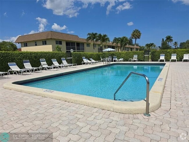Building Photo - 9949 Sandalfoot Blvd Unit 534 Rental