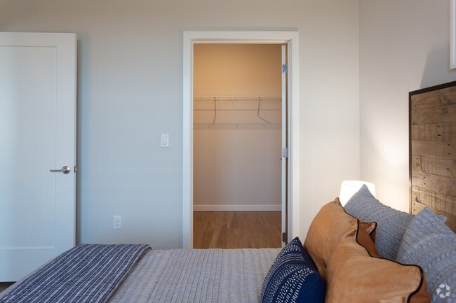 1BR, 1BA