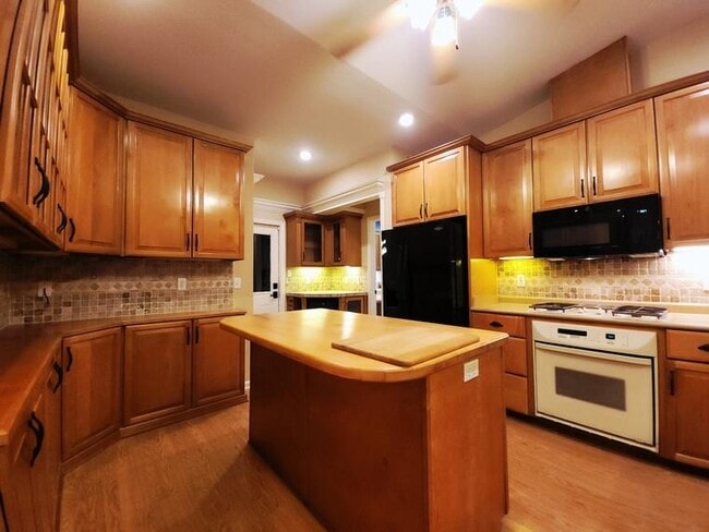 Photo - 8520 Hannary Cir
