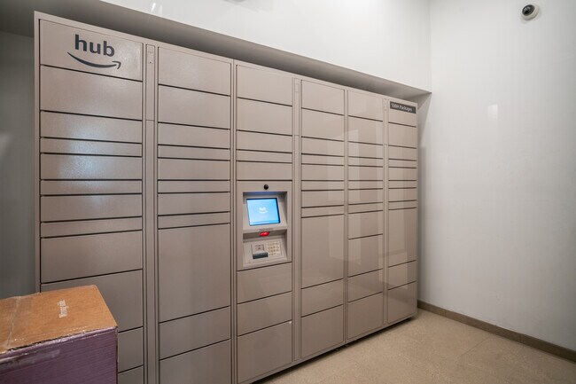 100 Hemenway