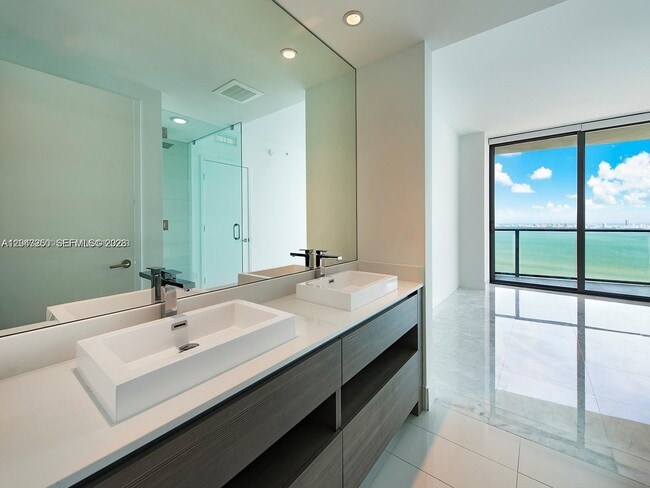 Photo - 460 NE 28th St Unit 3608
