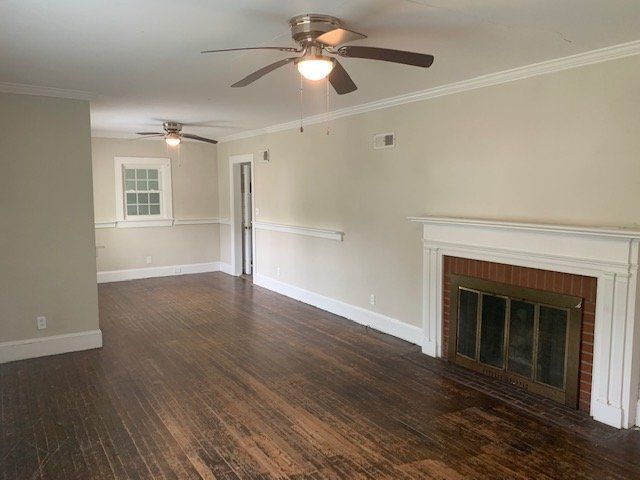 Photo - 301 S Oak St