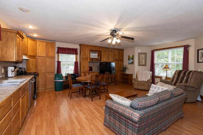 Photo - 1348 N Rogers Ave Unit G. Apt