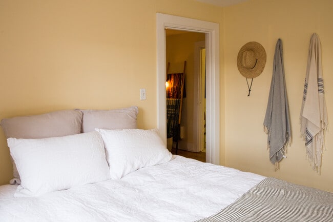 Photo - 917 Shattuck Ave Unit Lower