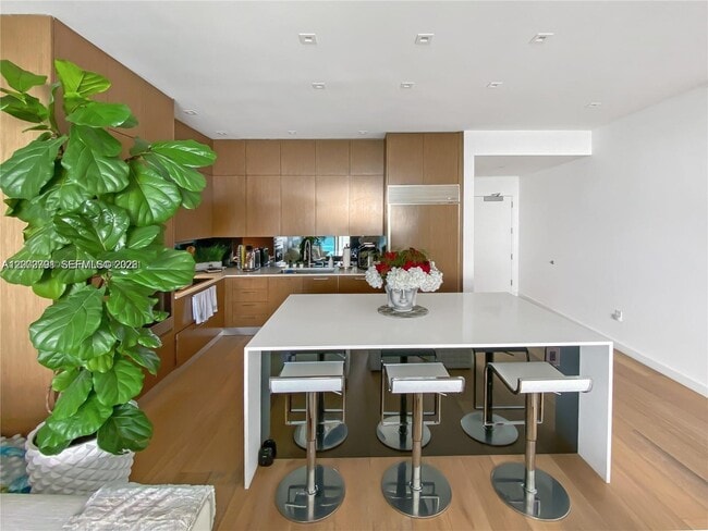 Photo - 2020 N Bayshore Dr Unit 1606