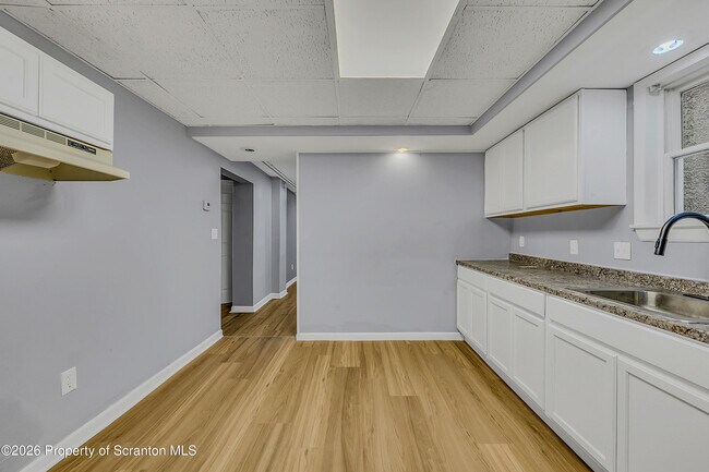 Photo - 1009 W Lackawanna Ave