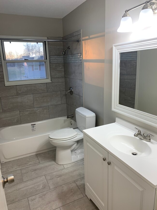 Photo - 9715 Donnelly Ave