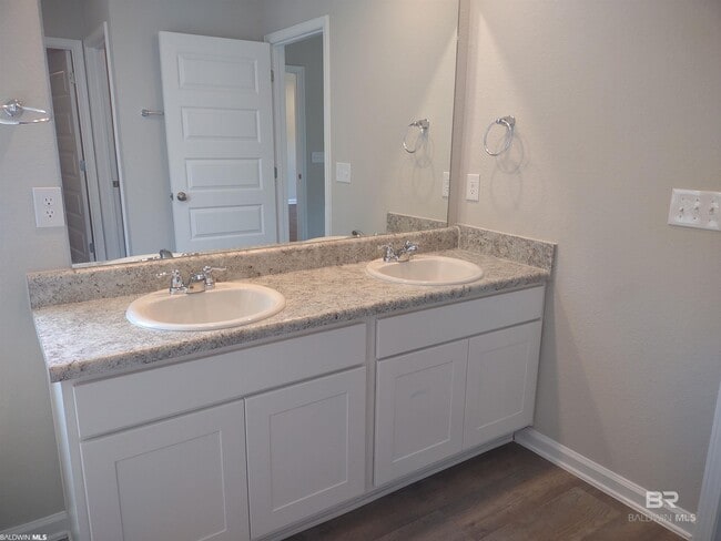 Photo - 245 Burnston Wy