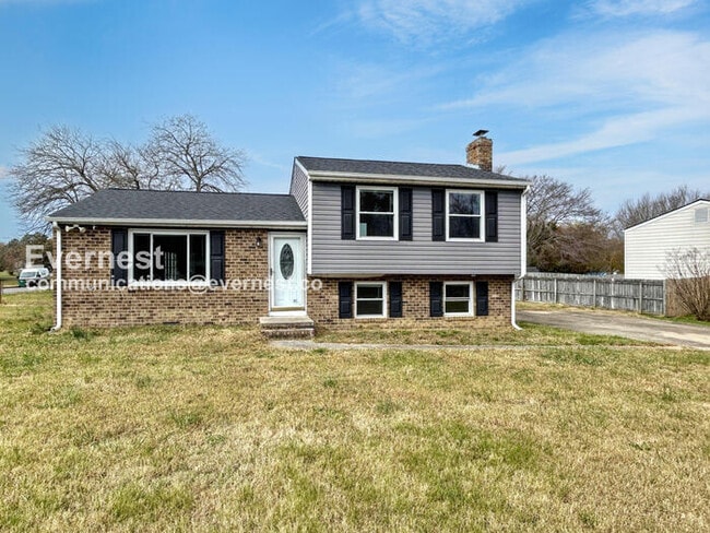 Building Photo - 6418 McLean St