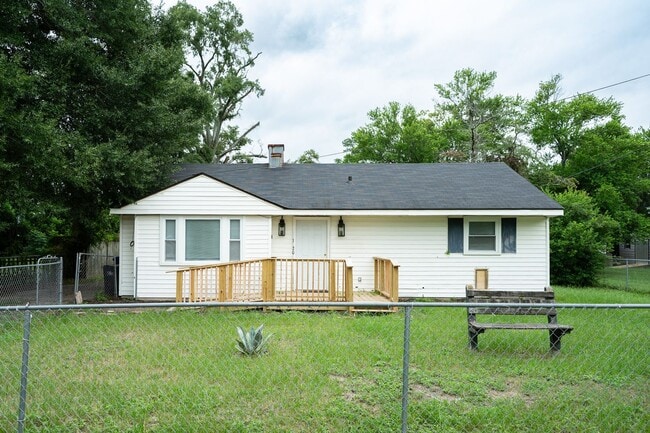 Photo - 3220 Alpine Rd