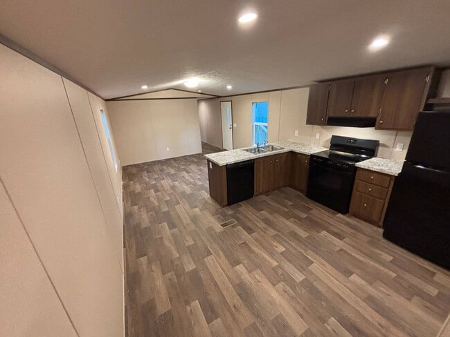 3212 Plateau Dr