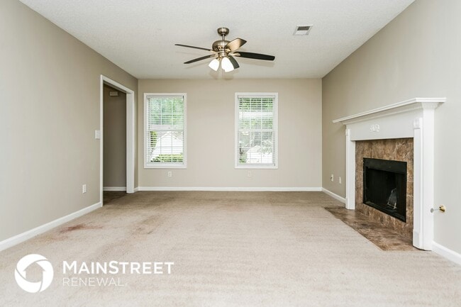 Photo - 10253 Commons Crossing