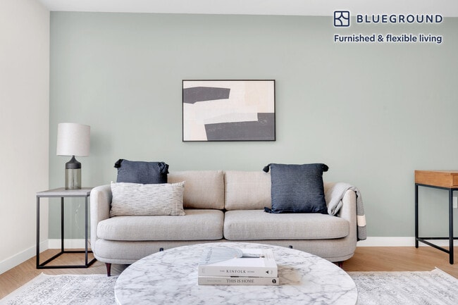 Photo - 490 W McKinley Ave Unidad FL4-ID999