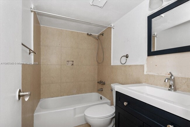 Building Photo - 1800 Sans Souci Blvd Unit 422