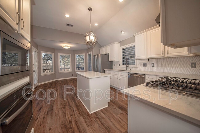 Photo - 1926 Simpson Trail