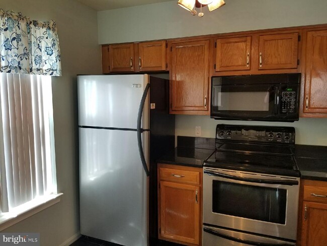 Photo - 9377 Scarlet Oak Dr