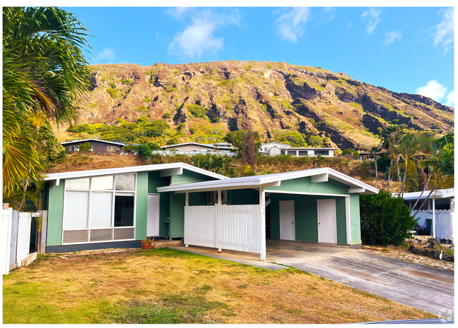 Building Photo - 7302 Mokuone St Rental