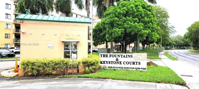 Building Photo - 9310 Fontainebleau Blvd Unit 402