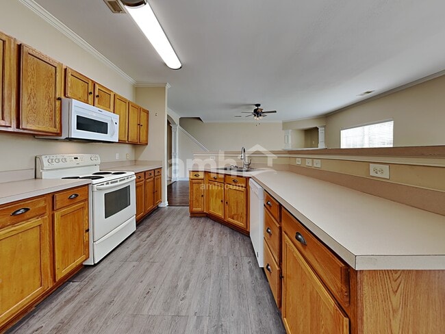 Photo - 2528 Ingleside Dr