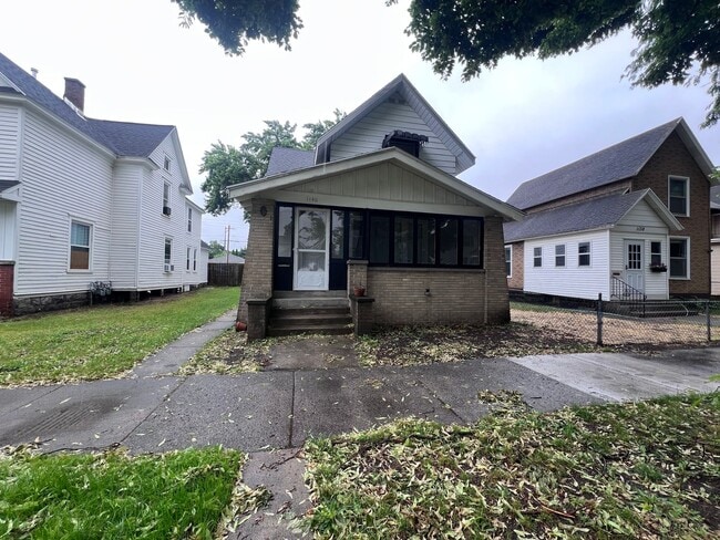 1140 Fremont Ave NW Unidad 1140 Fremont Ave NW Unit 2