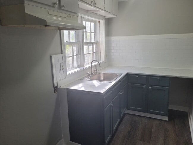 Photo - 2400 Bell St Unit B