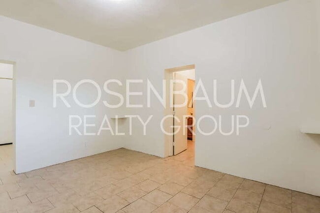 Photo - Cozy studio apartment in the heart of Tucson! Unit 2454