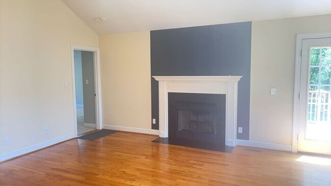 Photo - Large 3 Bedroom 2 Bath House