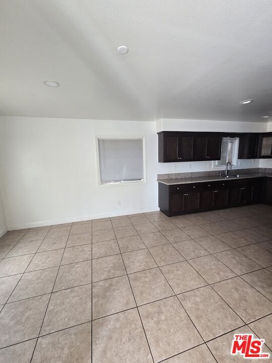 Photo - 8822 Orchard Ave