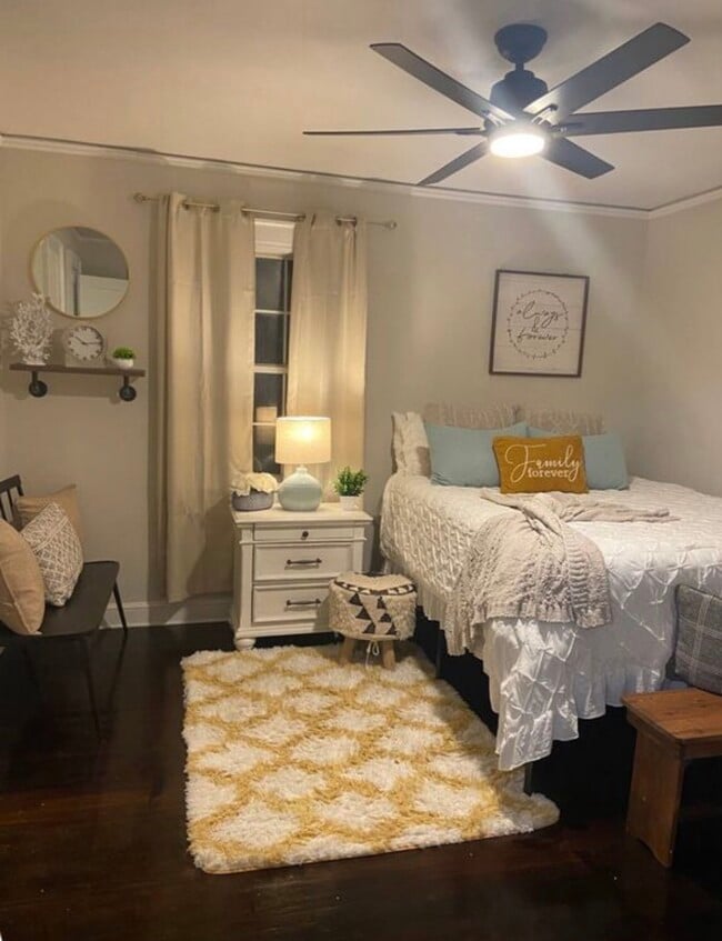 Photo - 2710 Winburn Ter