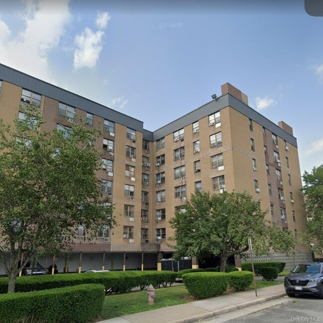 Building Photo - 590-600 Fulton Ave Unit 30C