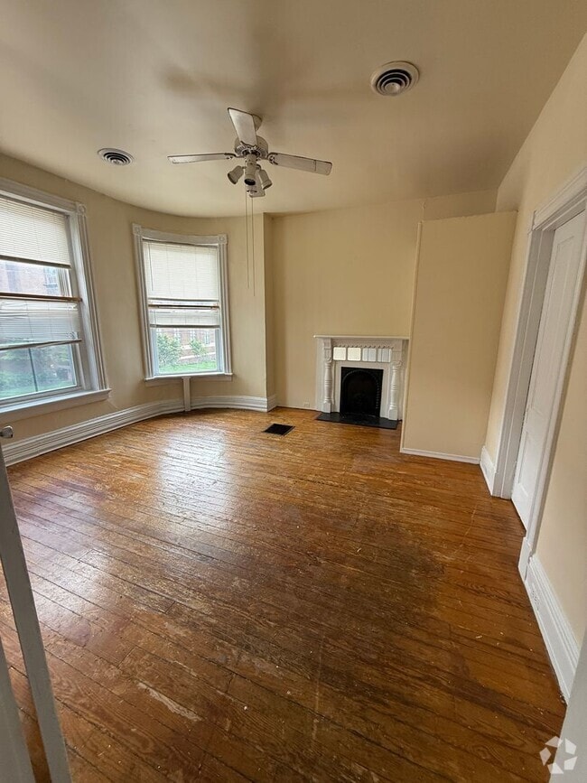 Building Photo - 12 S Harrison St Unit 12H Front Rental