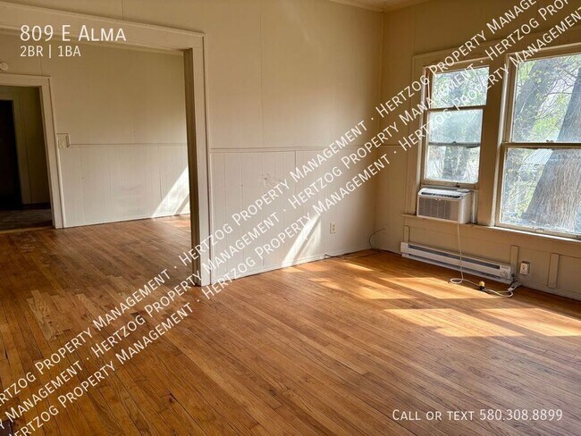 Photo - 809 E Alma-