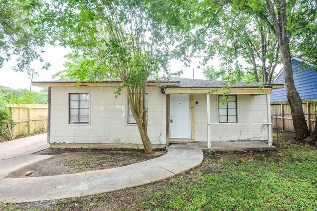Building Photo - 713 Wafer St
