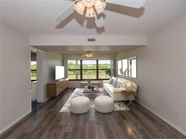 Photo - 28 Plantation Dr Unit 202