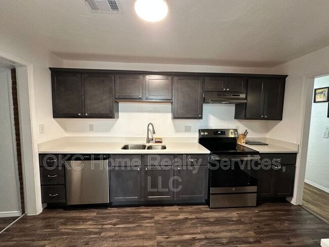 Photo - 2537 NW 35th St