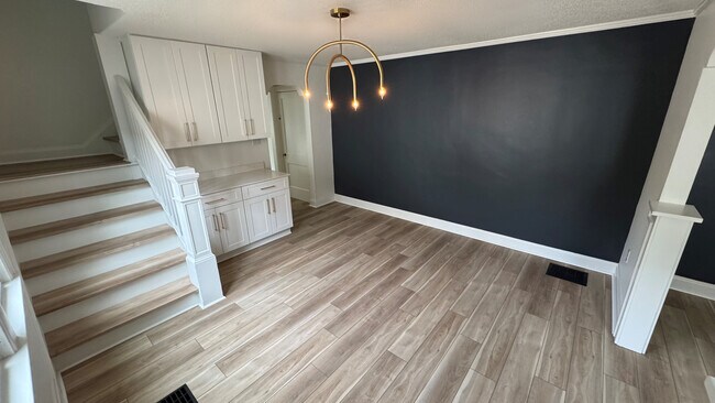 Photo - 738-738 Sheridan Ave